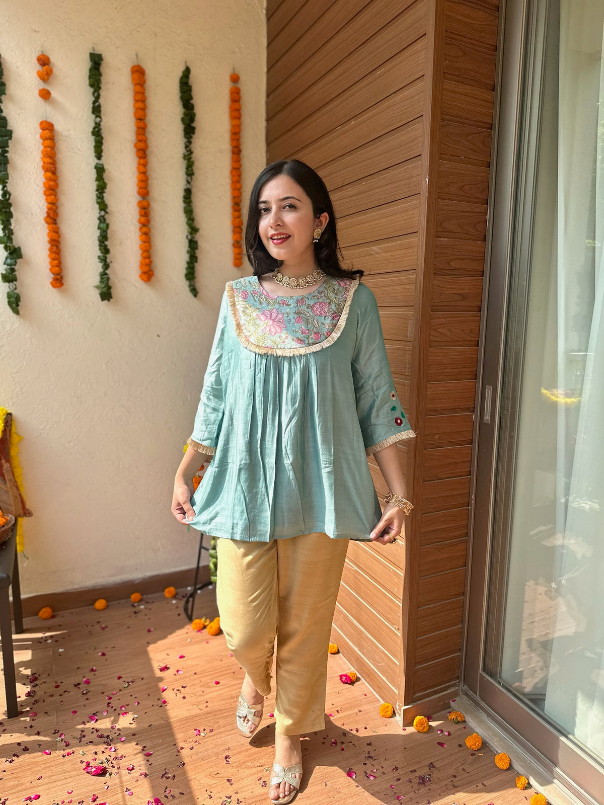 Firoza Yoke Short Kurta Set