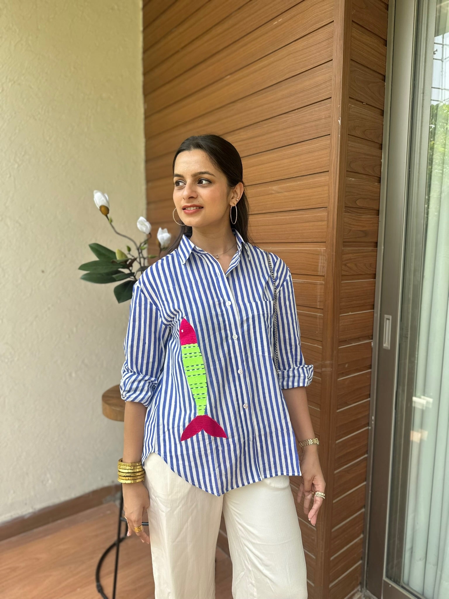 Blue Green Contrast Fish Embroidery Shirt
