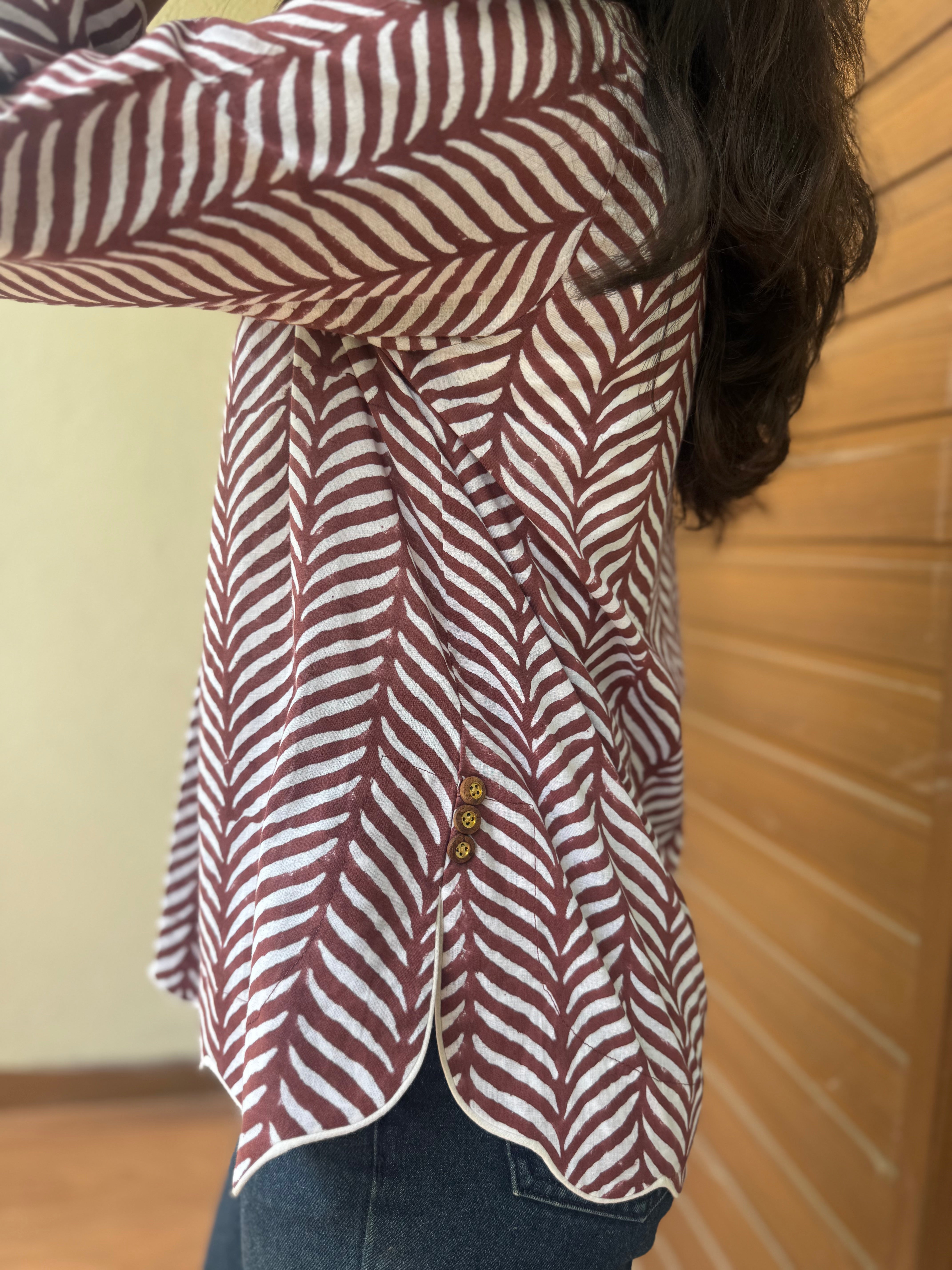 Brown Leaf Scallop Top