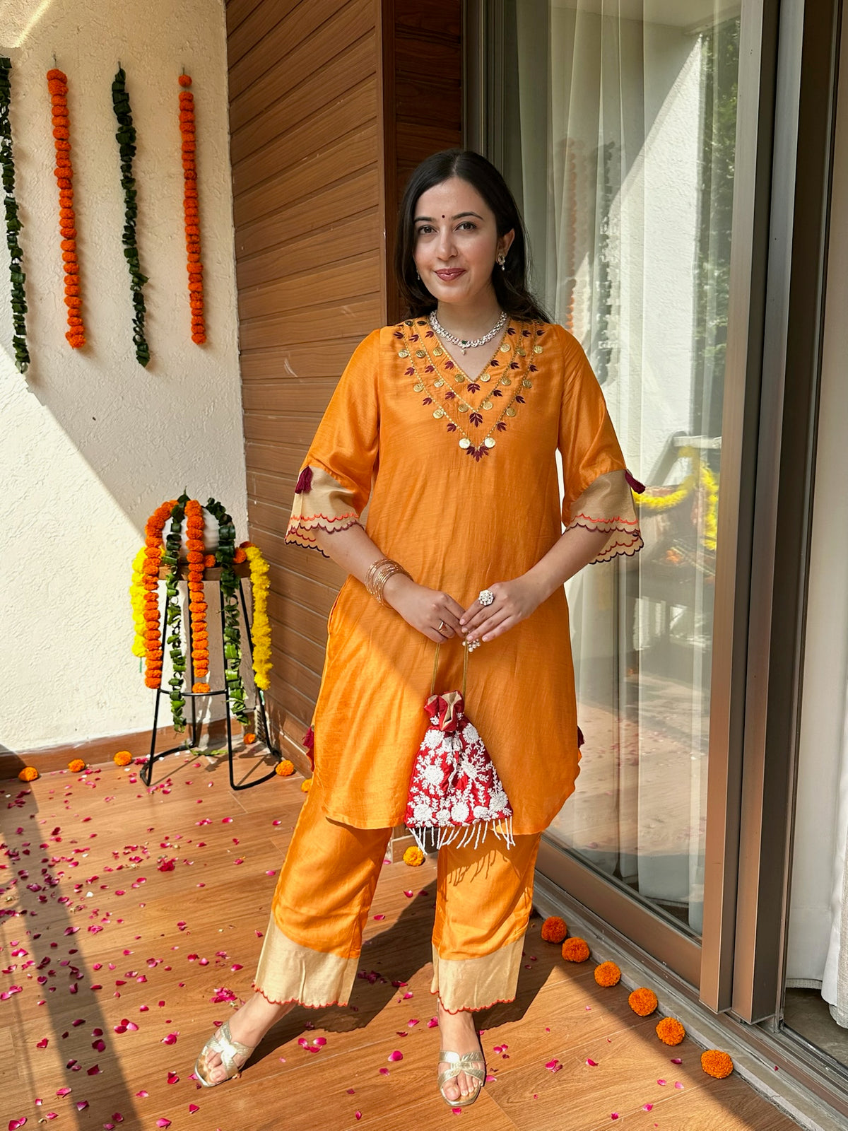 Kesar Glow Solid Embroidery Set