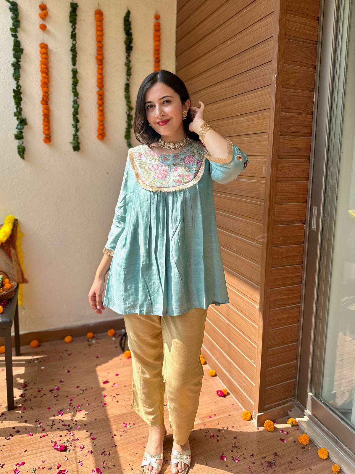 Firoza Yoke Short Kurta Set