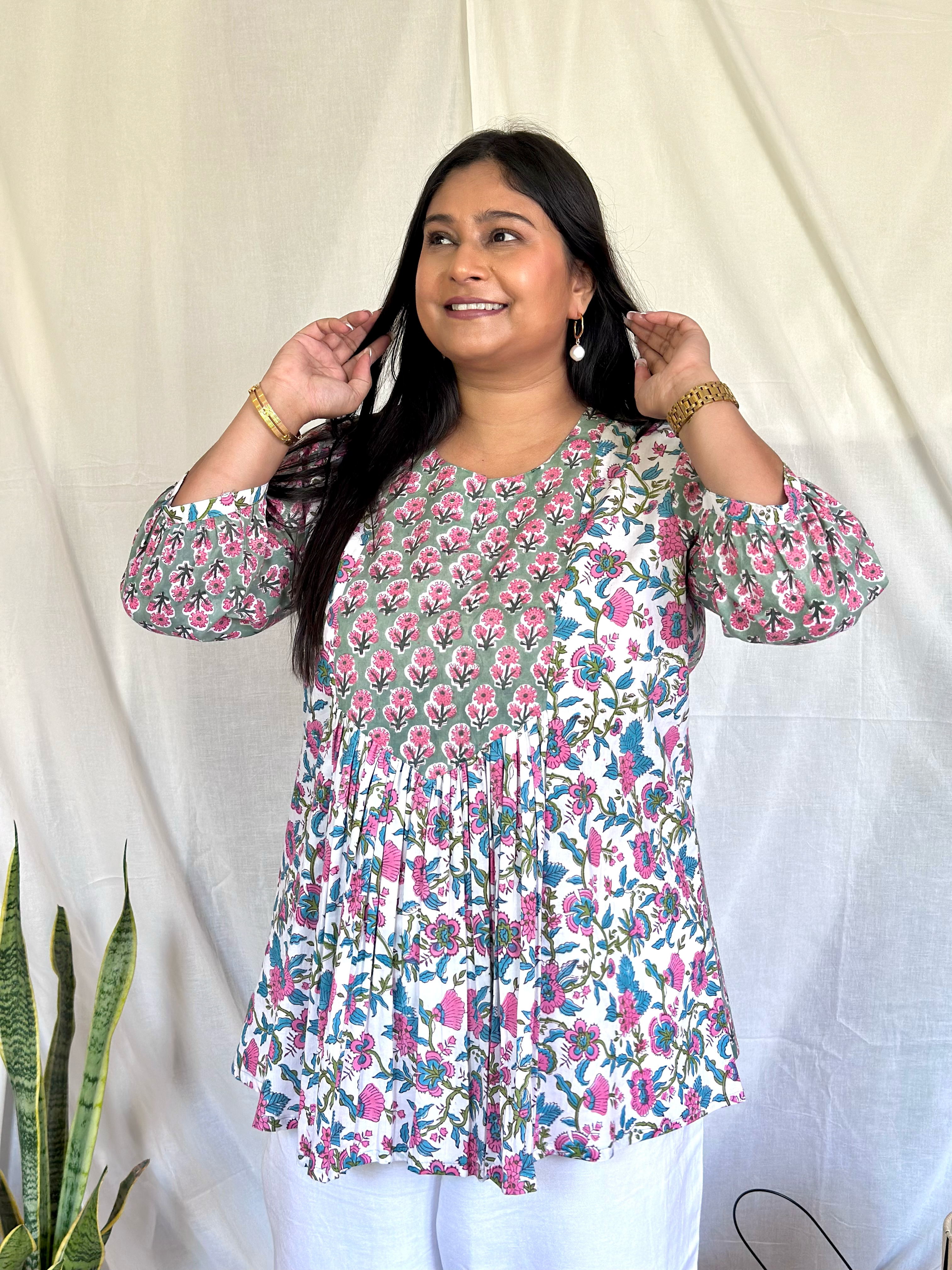 Daisy Pink Gather Short Kurti