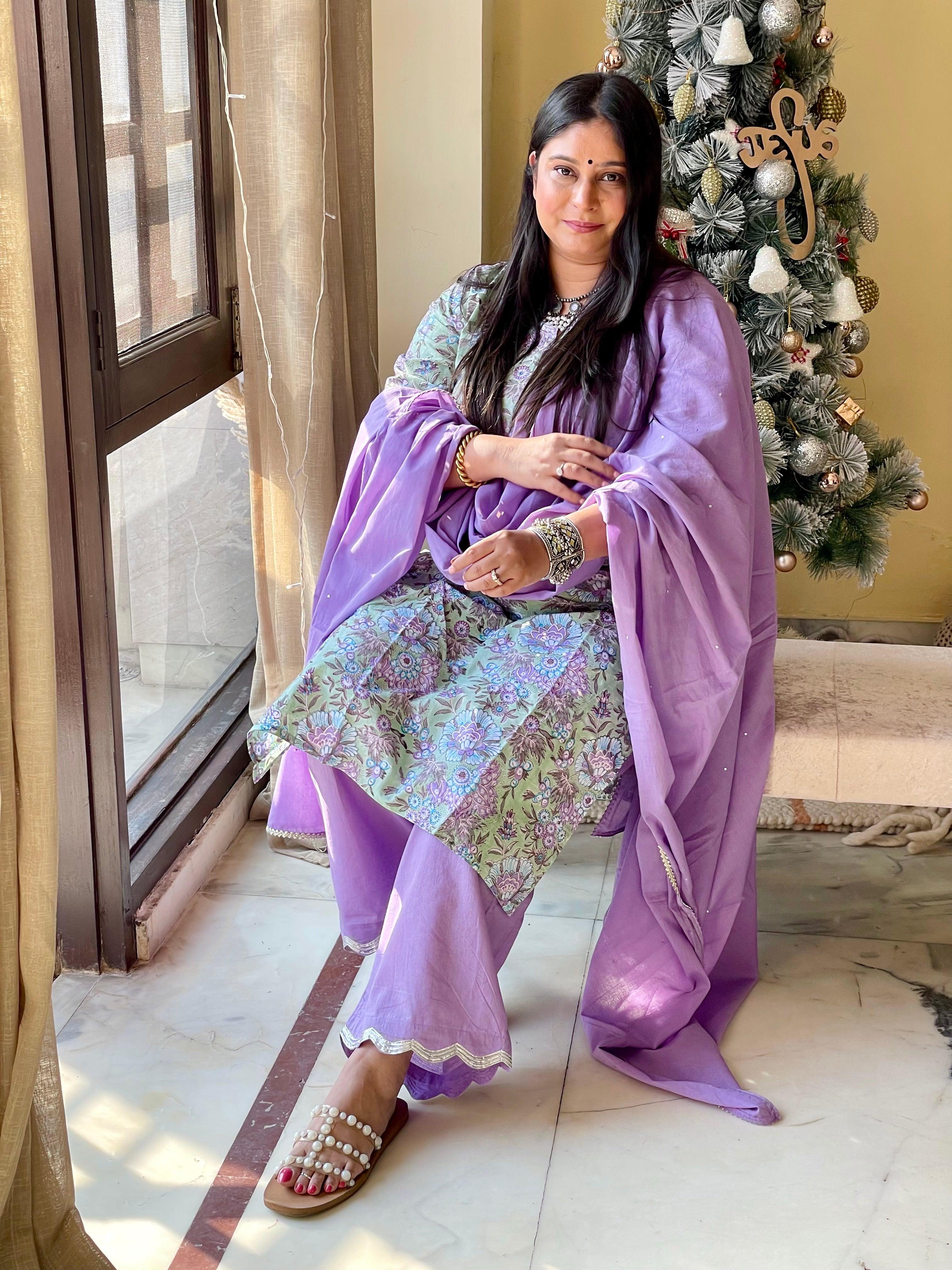 Light Lavender Dupatta - Mannगिरी