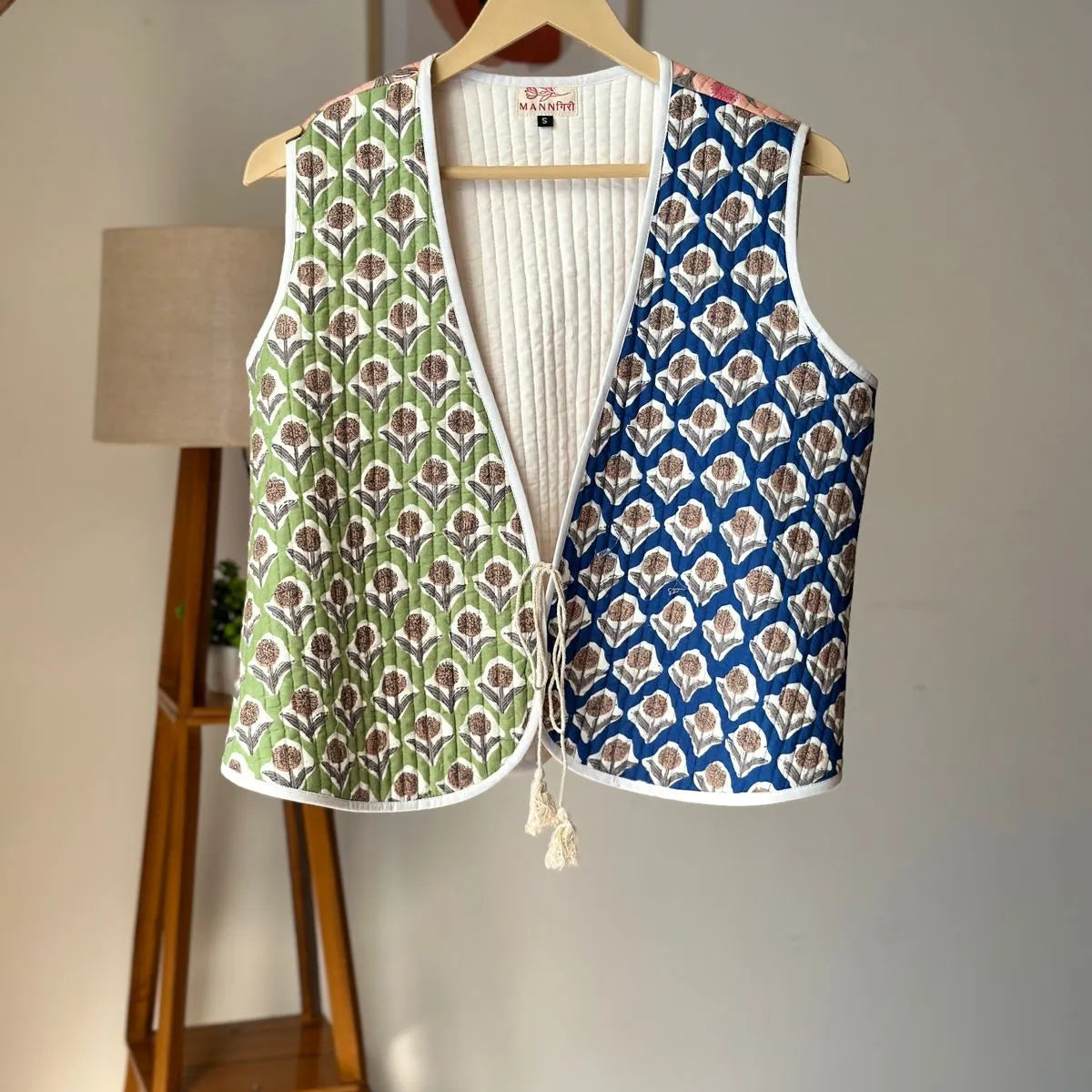 ジャケット・アウター SZ Blockprints QUILTED VEST HEART COOKIE SZ Blockprints QUILTED VEST HEART COOKIE